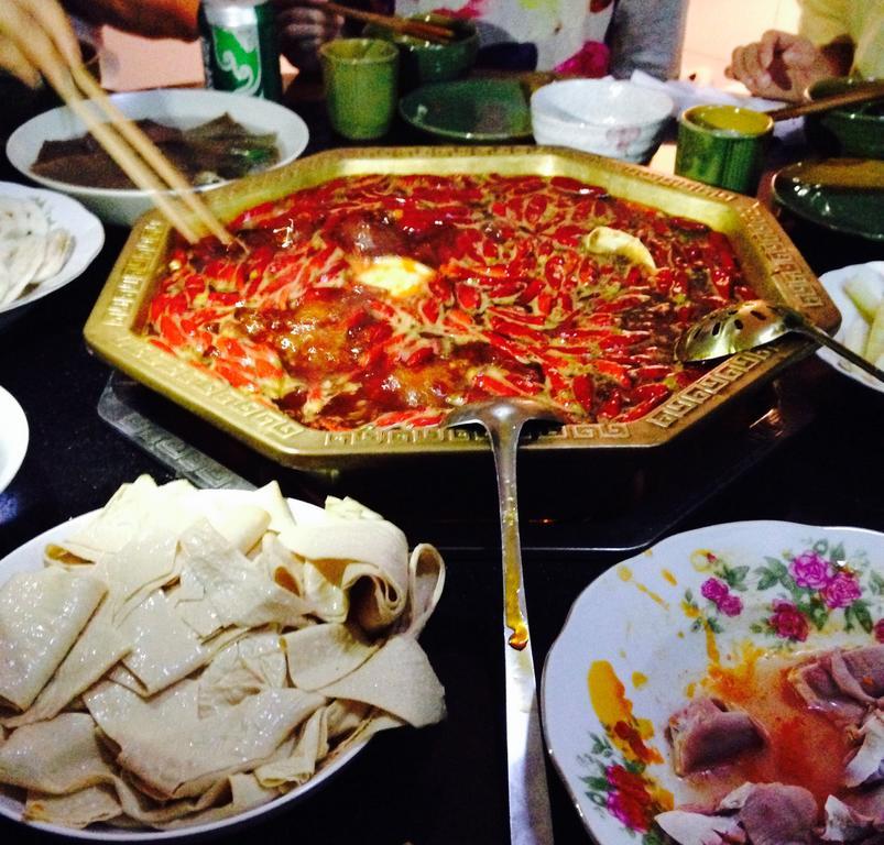 Chengdu Bling Bling Hostel Supoqiao Екстериор снимка